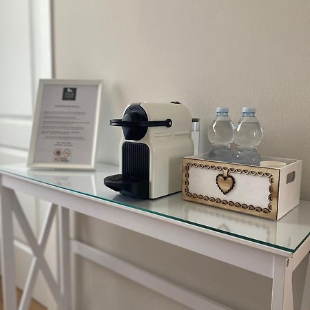 Four Lions Villa Guesthouse 比萨 外观 照片