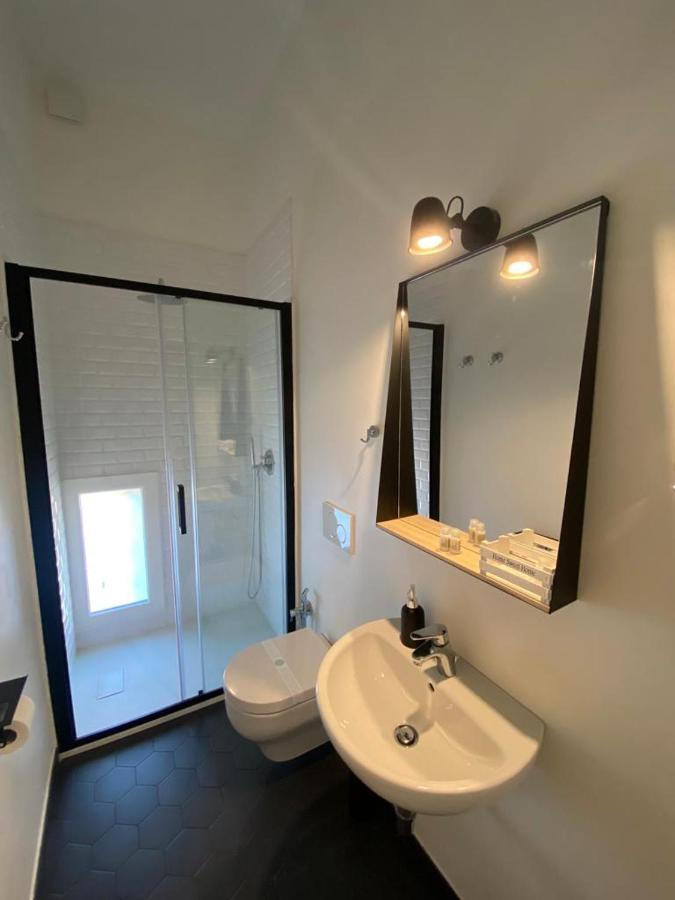 Four Lions Villa Guesthouse 比萨 外观 照片