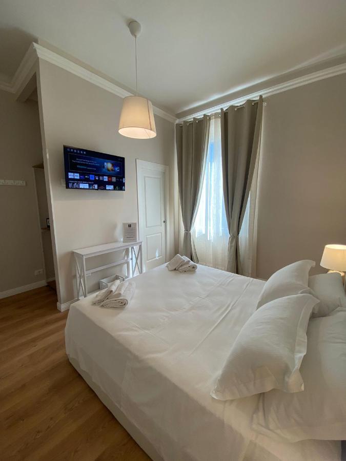 Four Lions Villa Guesthouse 比萨 外观 照片