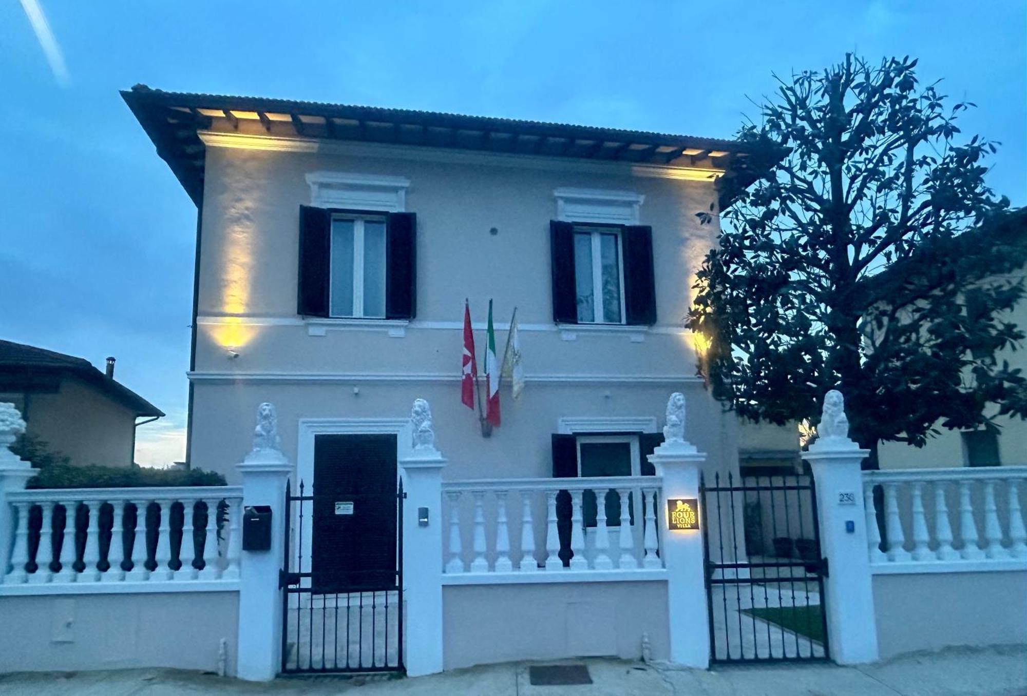 Four Lions Villa Guesthouse 比萨 外观 照片