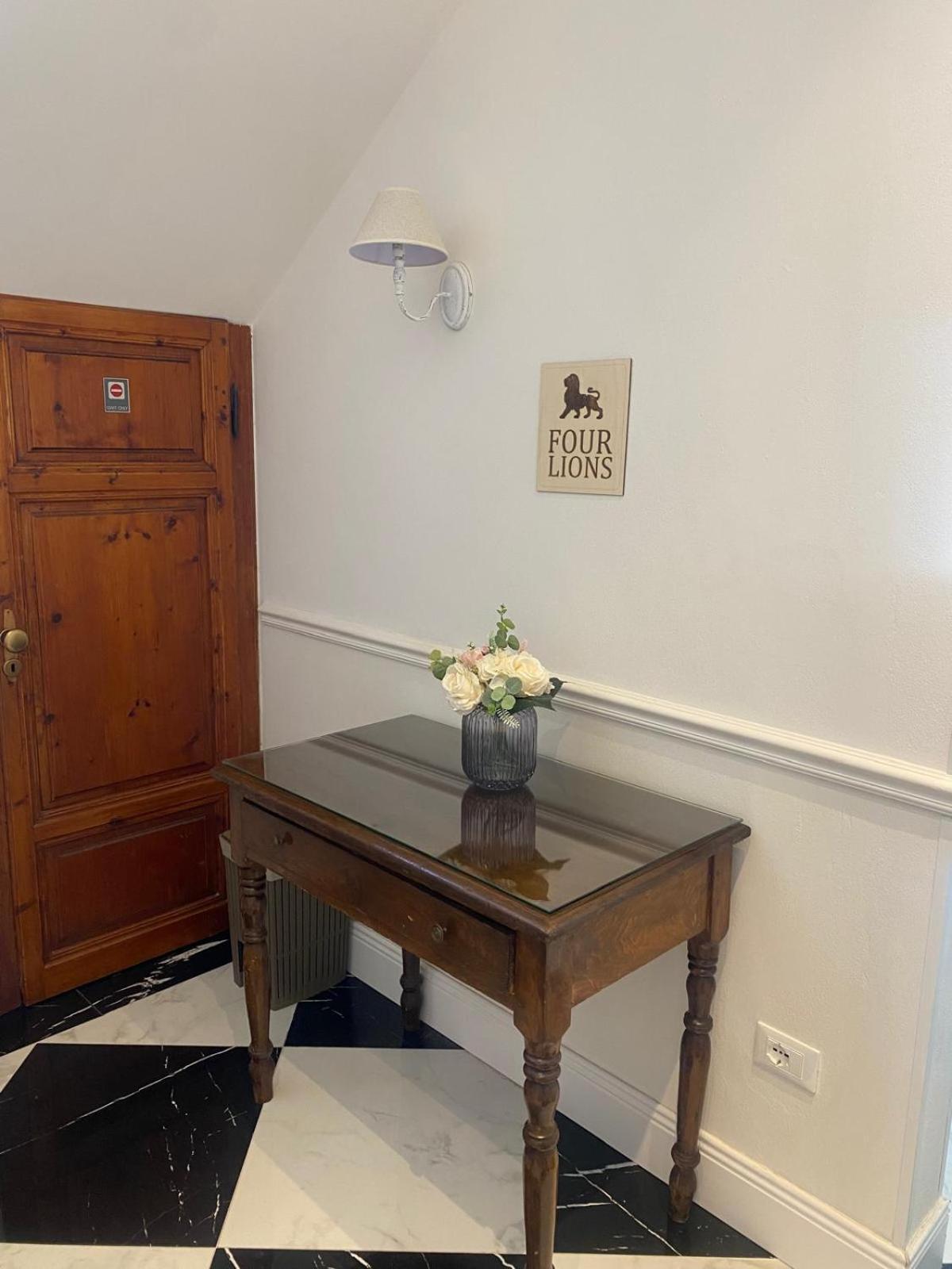 Four Lions Villa Guesthouse 比萨 外观 照片